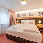 Ulli Hotel 4*