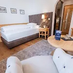 Ulli 4*