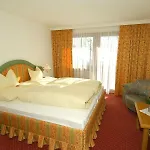 Ulli Hotel 4*