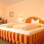 Ulli 4*