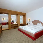 Ulli 4*
