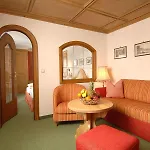 Ulli Hotel