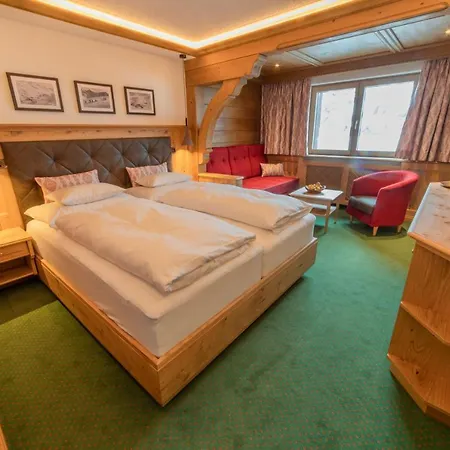 Ulli 4*