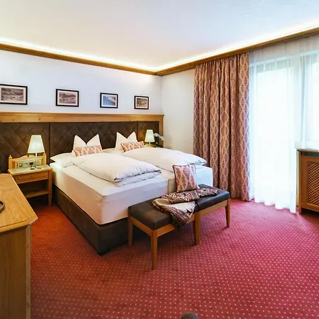Ulli Hotel 4*