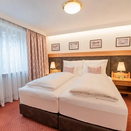 Ulli Hotel 4*