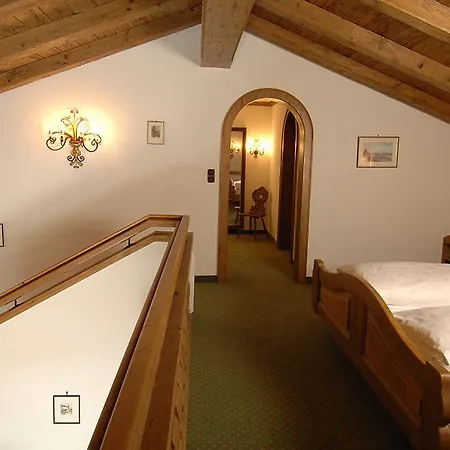 Ulli Hotell Zürs