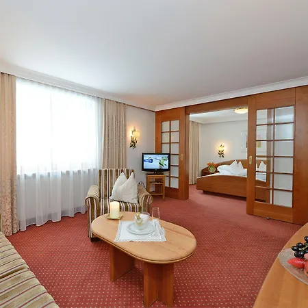 Ulli 4*