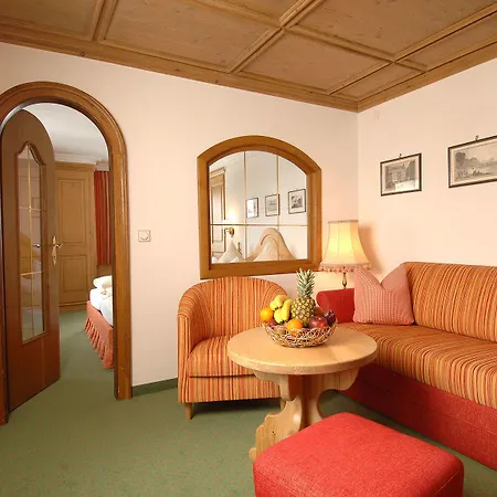 Ulli Hotel