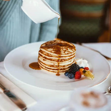 乌利酒店 4* Zürs