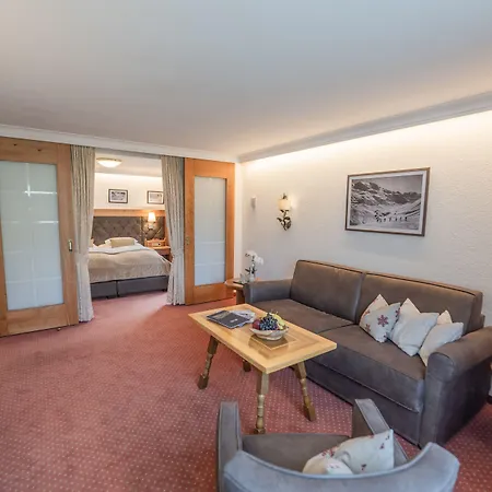 Ulli 4*