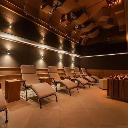 ホテル Ulli Zürs