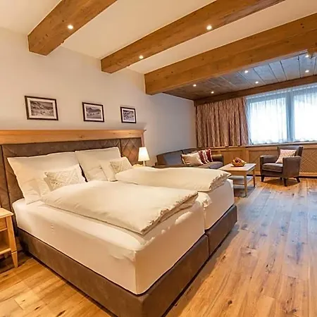 Ulli Hotel 4*