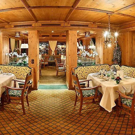 Ulli Hotel Zuers