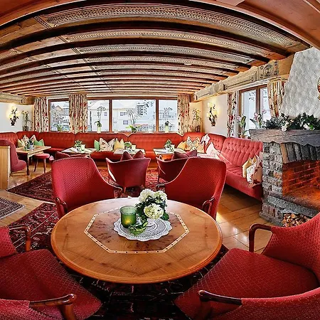 Ulli Hotel