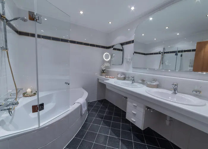 ホテル Ulli Zürs